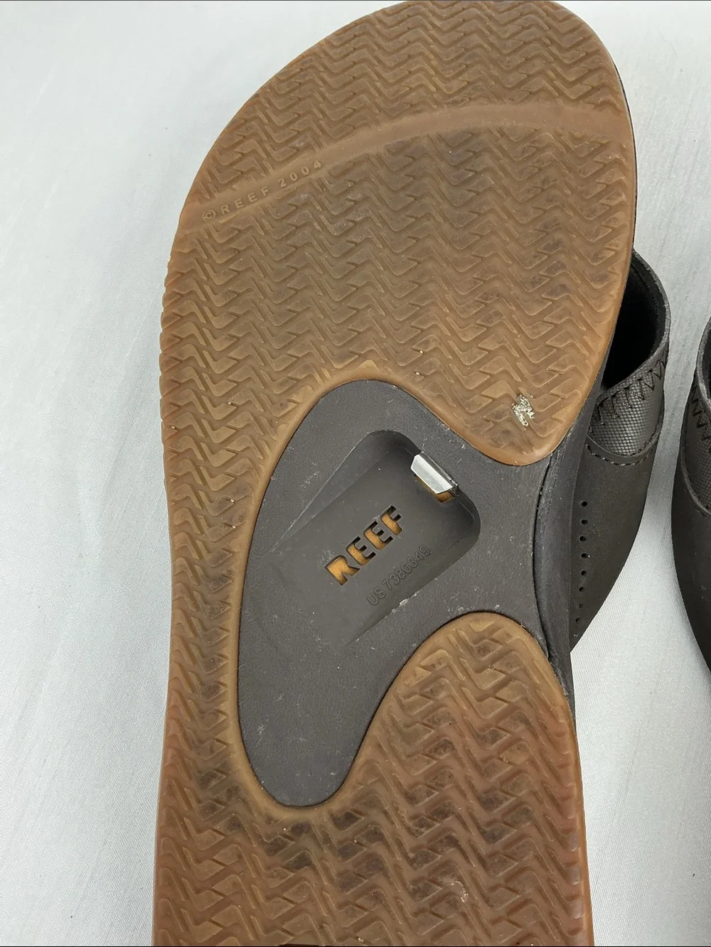 REEF men's fanning flip-flops